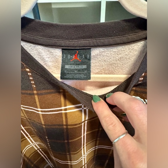 Women’s Jordan plaid crewneck sweatshirts - Picture 5 of 6